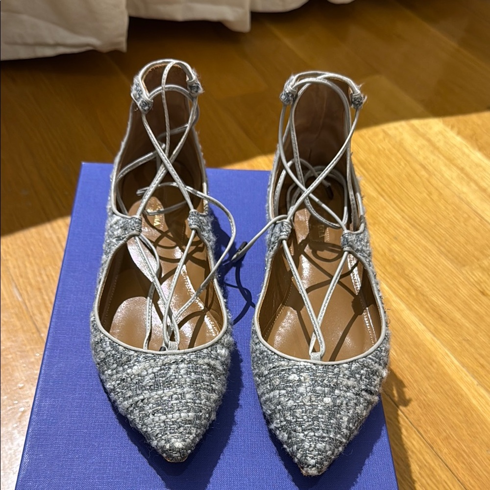 Women’s Gray Tweed Pointed Toe Lace-Up Flats